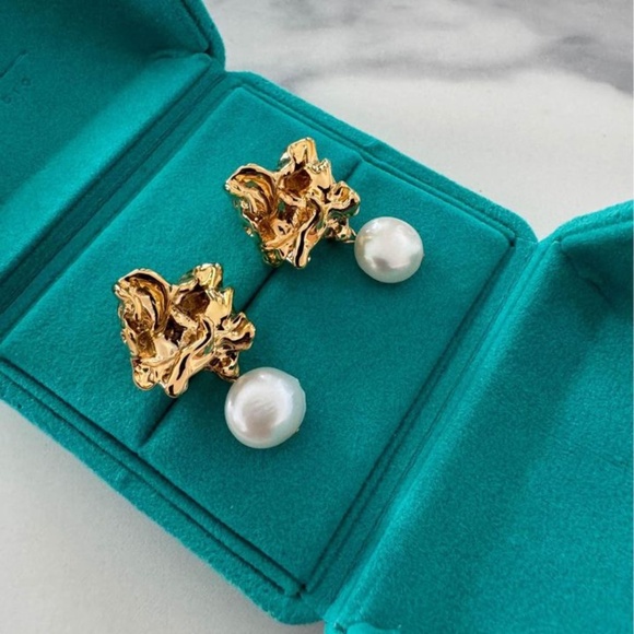 Jackie Earring from Khoi - Picture 2 of 3